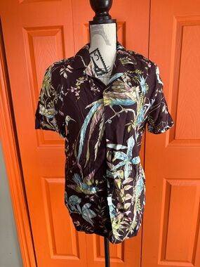 Men's Short-Sleeve Button-Down Shirt in Dark Plum with Tropical Bird Print
